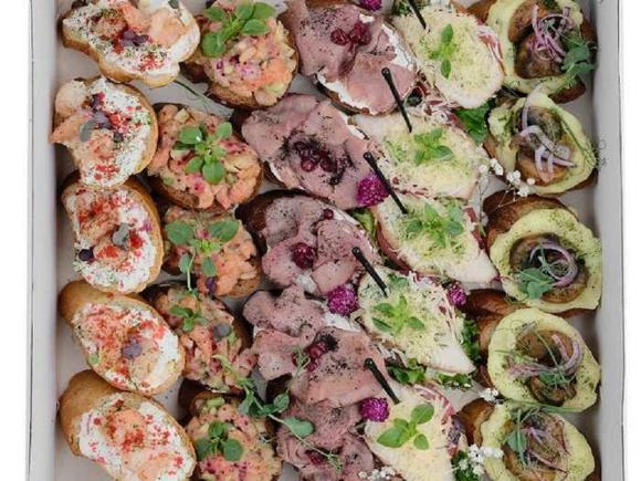 Банкетный сет "Аппетитный" на 13-15 персон в Владимире